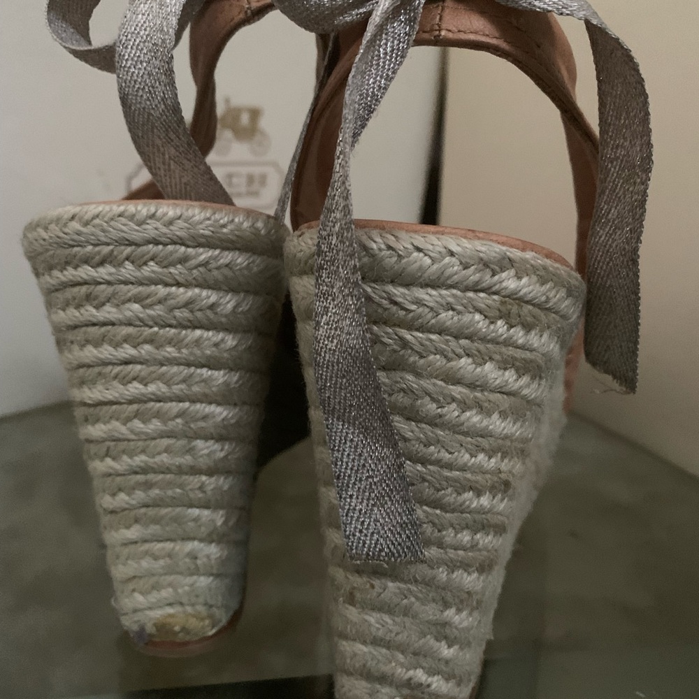Coach Women's Maritza Calf Shoe Size 9.5 M Tan - Picture 7 of 11